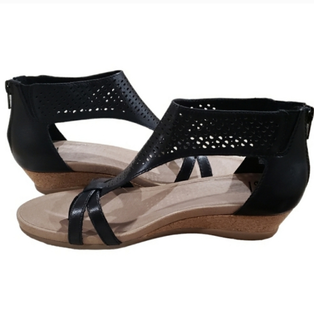 Earth Pisa T-Strap Wedge Sandals